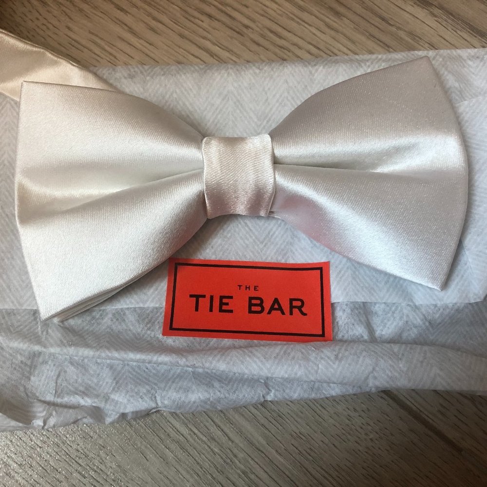 NWT Solid Satin White Bow Tie - The Tie Bar